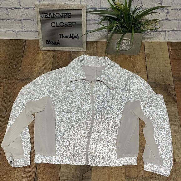 Fabletics Layla Reflective Jacket - Picture 6 of 15